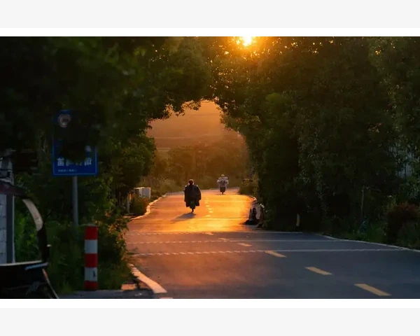 足球场上B2B中场的全能打法解析_第一时间发送个性化跟进消息